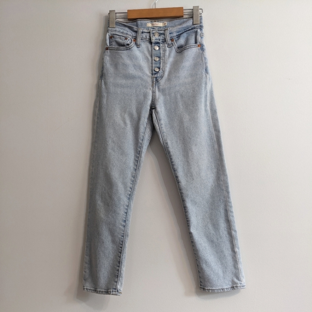 Levi's Wedgie Straight, distressed fly, 24